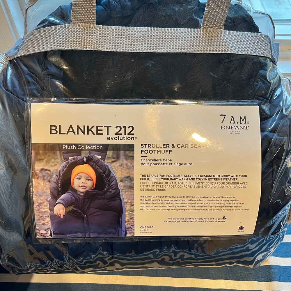 7 A.M. Enfant Black Stroller Footmuff Very Good Condition